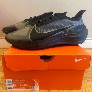 Nike zoom gravity Men’s 9